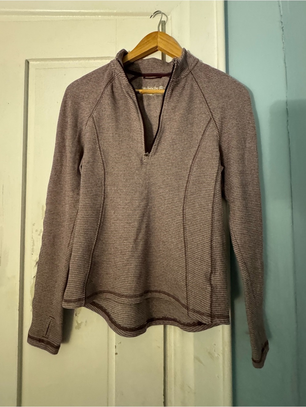 Avalanche Women's Quarter-Zip Pullover Sweater in Dusty Mauve EUC